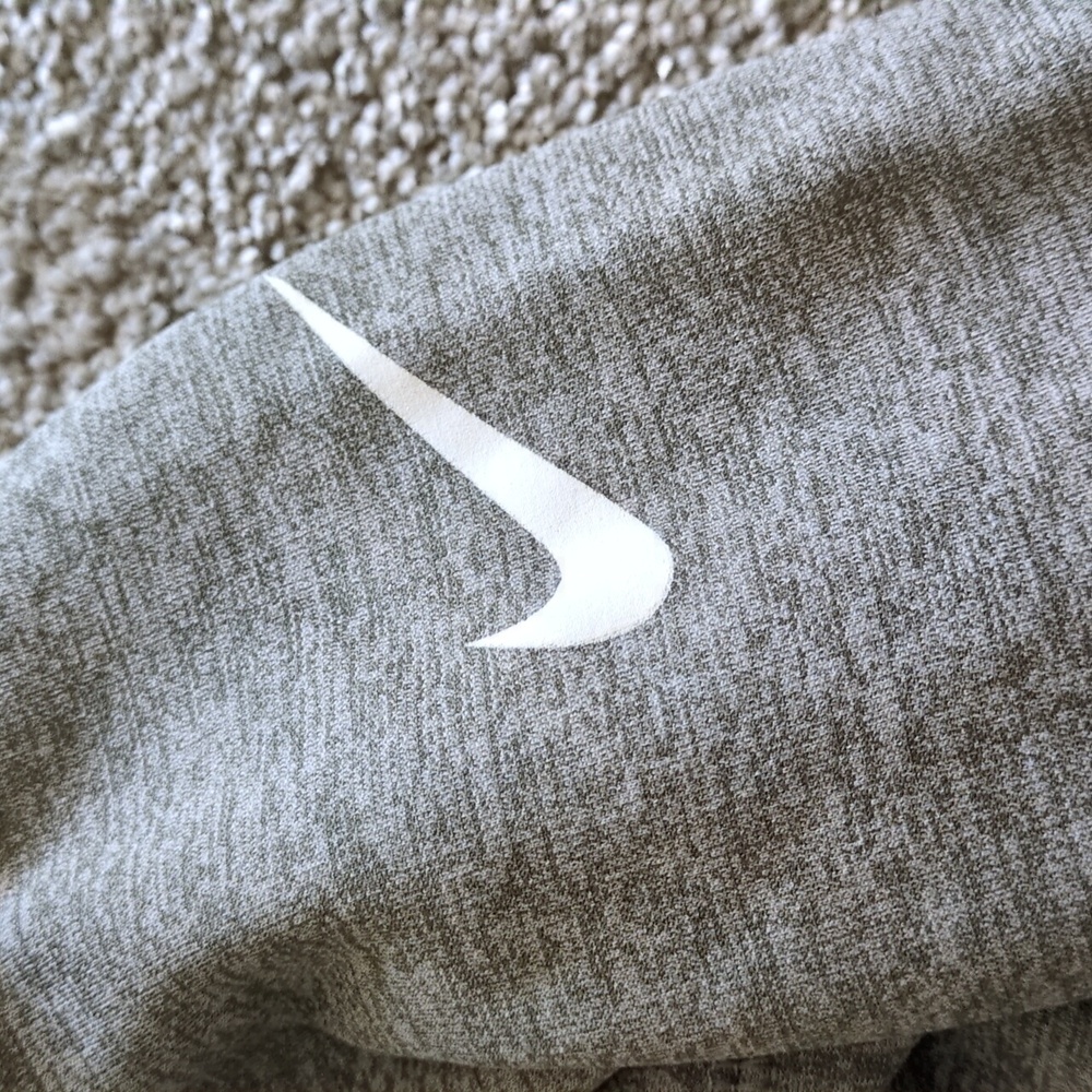NWT Nike Philadelphia Eagles Gray Dri Fit Hoodie Size Small - Picture 2 of 7